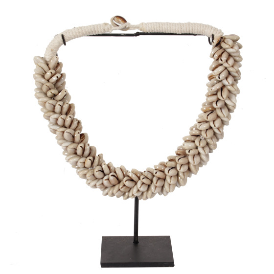 J81 Small Shell Necklace